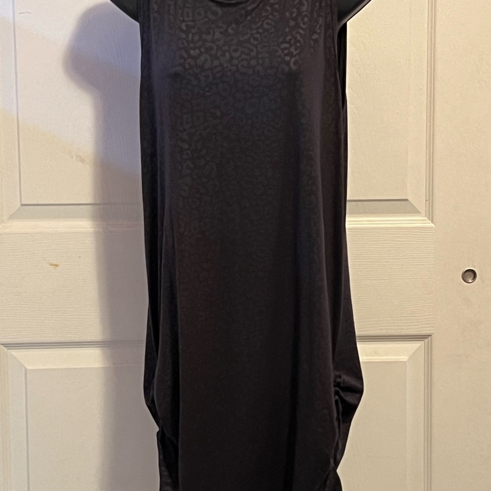 Black Sheath Mini Dress with Crew Neck